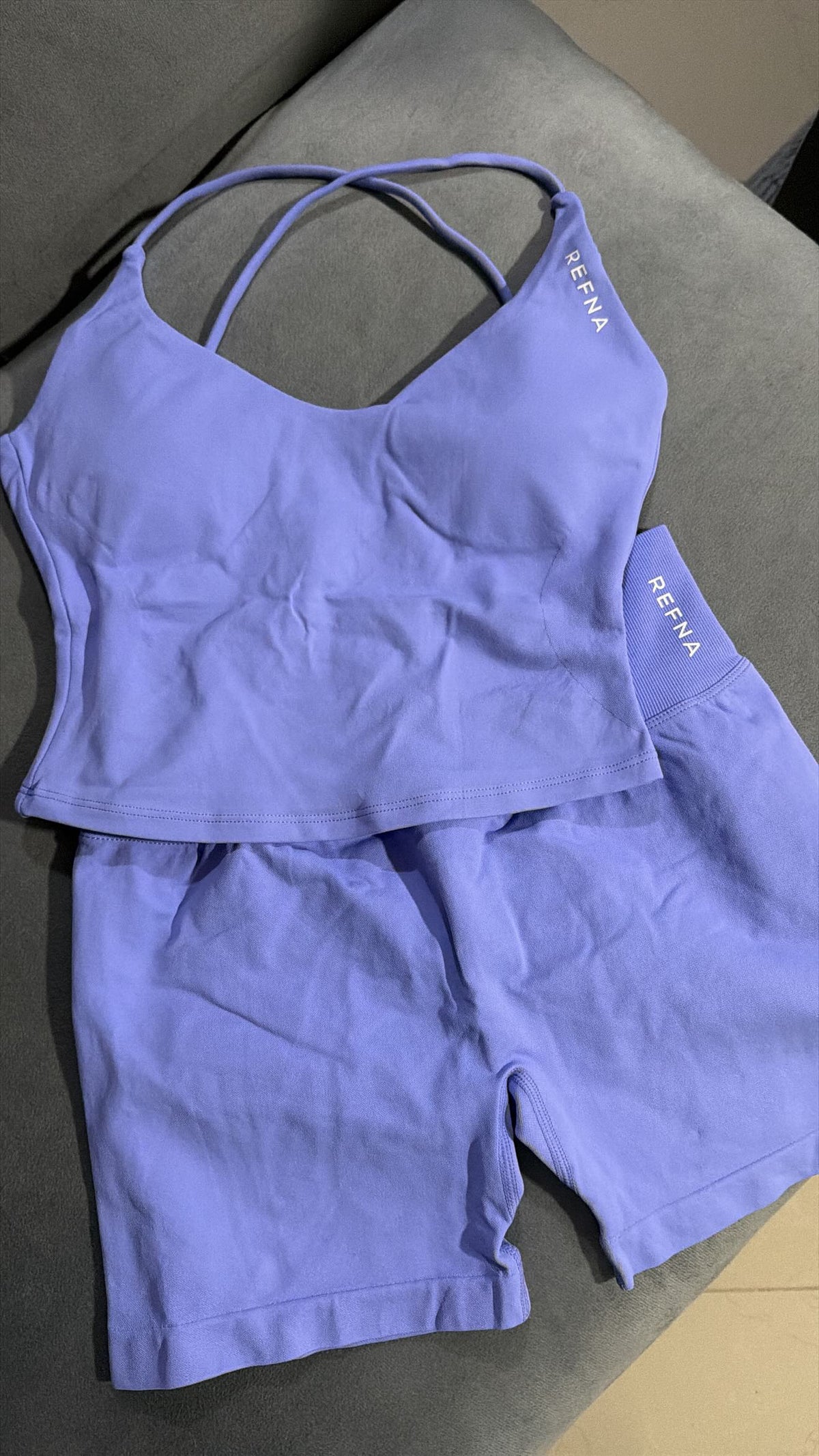 Set lilac milk