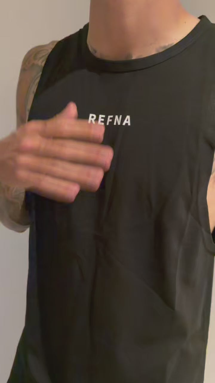 Musculosa negra REFNA